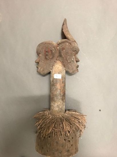Cimier Janus Idoma
Nigeria
H. 67 cm AES Bois,...