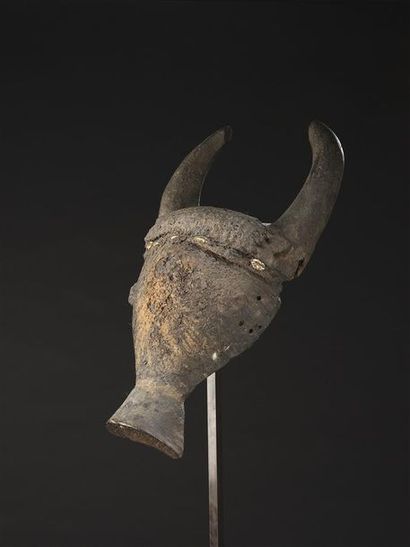Masque Toma
Guinée/Libéria
H. 60 cm AES Bois
Ce...