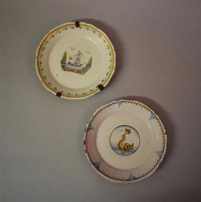 NEVERS, end of 18th century Two plates with...