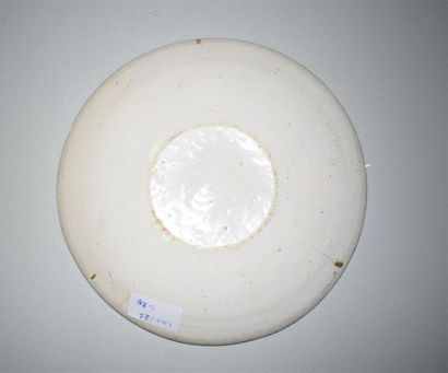 NEVERS, end of 18th century Two plates with...