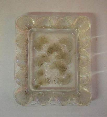 LALIQUE, A rectangular ashtray 