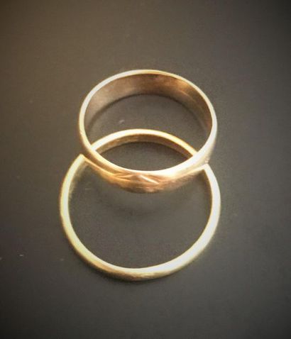 Lot in 750 thousandths yellow gold including...