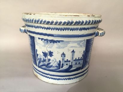 DELFT, 18th century
Large earthenware orange...