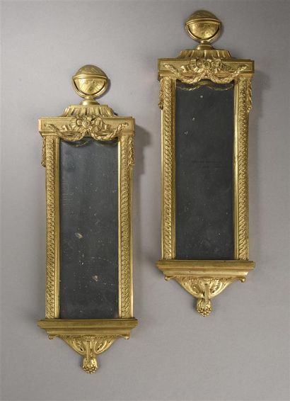 Paire de petits cadres rectangulaire en bronze...