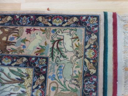 Tapis Ispahan en laine et soie (chaîne en...