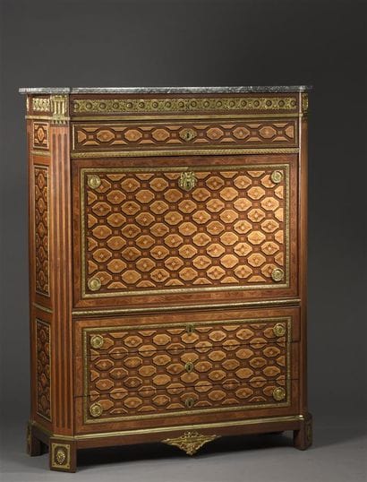 Important secrétaire marqueté de médaillons...