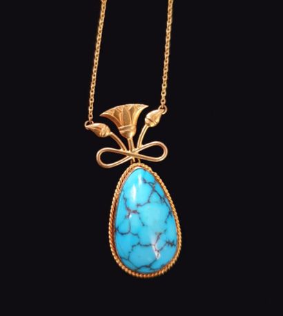 Collier en or jaune 750 millièmes, le décolleté...