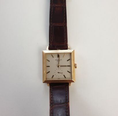 *PATEK PHILIPPE

Montre en or jaune 750 millièmes,...