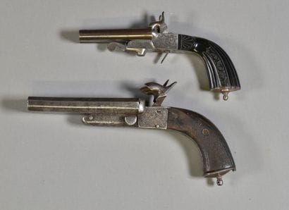 FRANCE

Lot of two piston pistols with tilting...