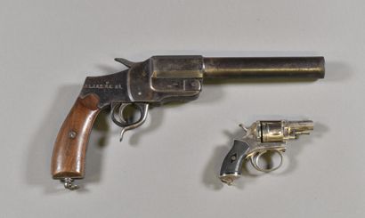 Germany 

World War I rocket pistol 

Steel...