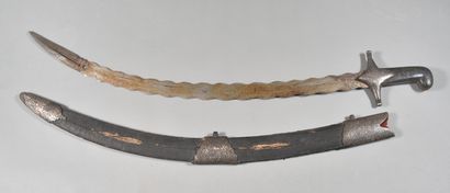MIDDLE EAST

Yatagan sword

Wooden handle...