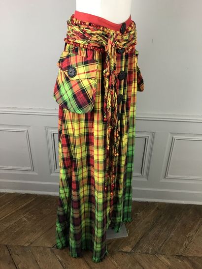 LIE SANG BONG

Jupe extra longue ou robe...