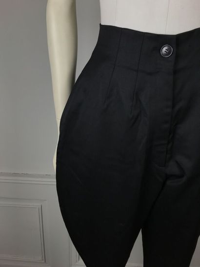 CHANTAL THOMASS

Ensemble composé d'une chemise...