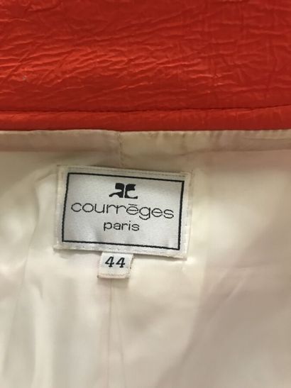COURREGES

Blouson en vinyle froissé orange,...