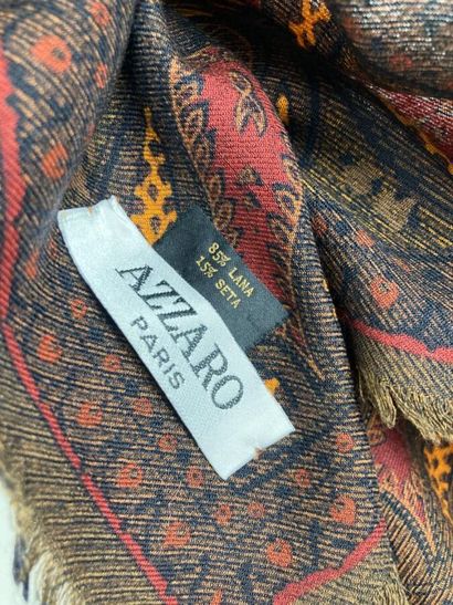 AZZARO

Châle en laine et soie imprimées...