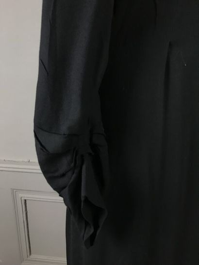 SYBILLA pour GIBO

Robe longue noire en trompe...