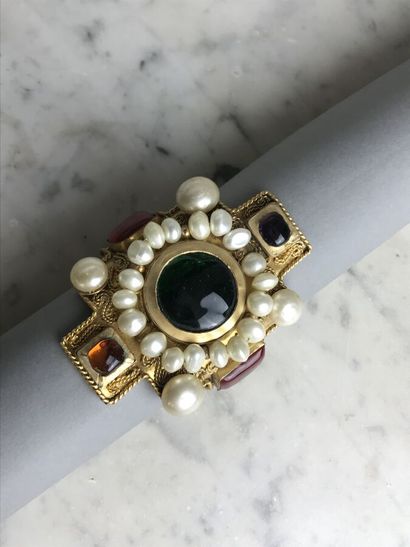 CHANEL par GRIPOIX, prototype non signé

Important...