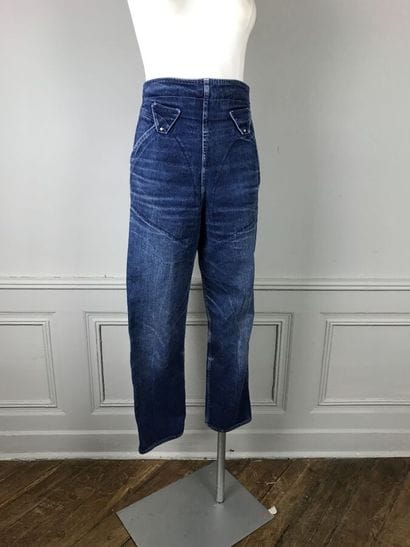 THIERRY MUGLER

Pantalon denim effet de découpes...