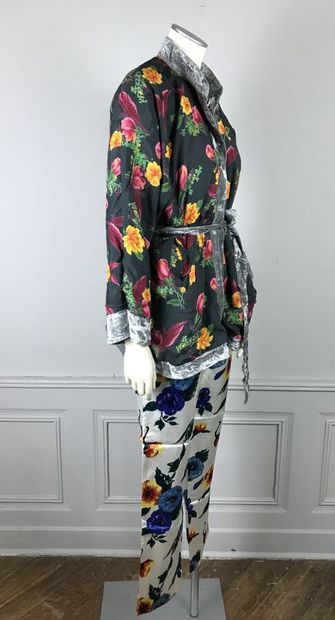 WILLY VAN ROOY

Ensemble comprenant une veste...
