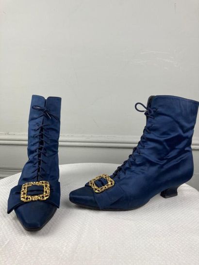 CHRISTIAN LACROIX Ready to wear

Pair of...