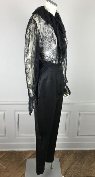 CHANTAL THOMASS

Ensemble composé d'une chemise...