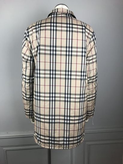 BURBERRY

Veste parka réversible en nylon...