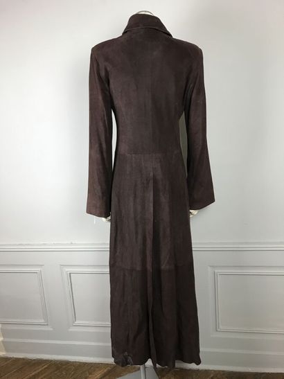 KENZO

Long manteau en cuir marron, petit...