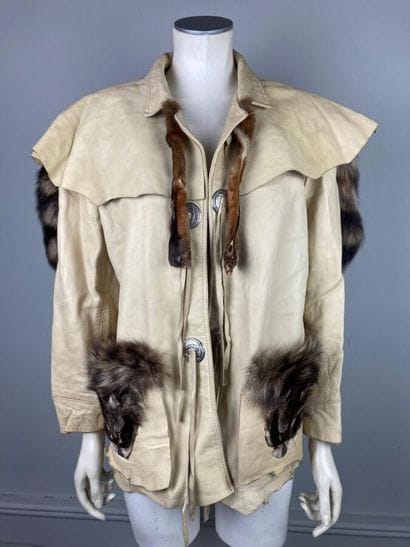 CHARLES CHEVIGNON

Circa 1980

Veste en cuir...