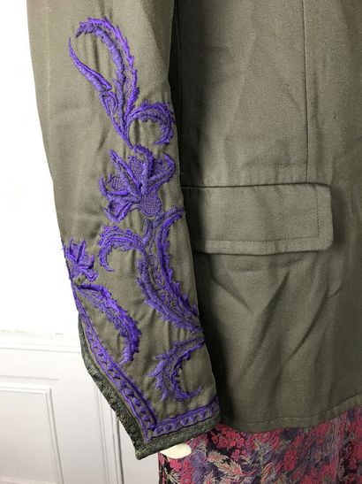 DRIES VAN NOTEN

Ensemble comprenant une...