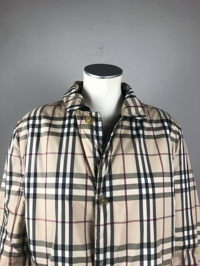 BURBERRY

Veste parka réversible en nylon...