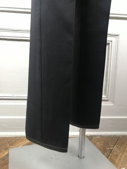 COURREGES

Ensemble gabardine de laine noire,...