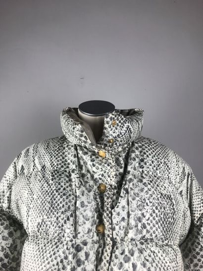 CHRISTIAN DIOR 

Boutique numéro 76498

Veste...