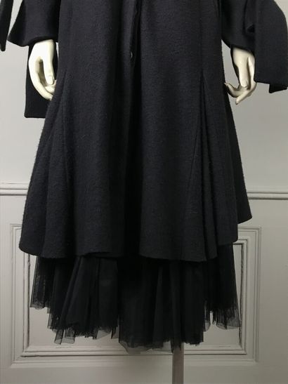 GARDEM Paris

Manteau long en lainage noir,...