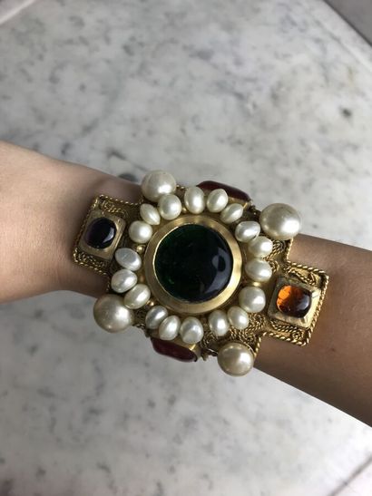 CHANEL par GRIPOIX, prototype non signé

Important...