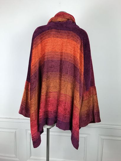 CALLAGHAN

Veste façon poncho, en velours...