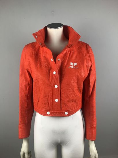 COURREGES

Blouson en vinyle froissé orange,...