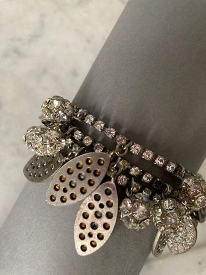 CHANEL, circa 1982 par Guibourgé

Non signé

Bracelet...
