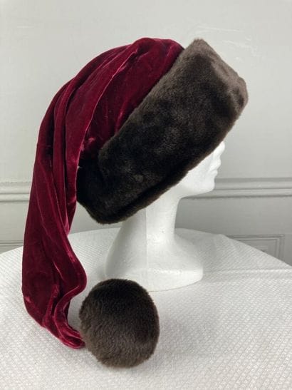 INES DE LA FRESSANGE

Chapeau lutin en velours...