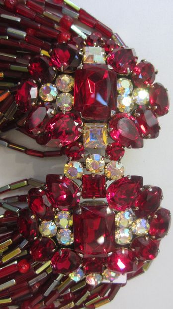 NINA RICCI portant le n°7730

Somptueux collier...