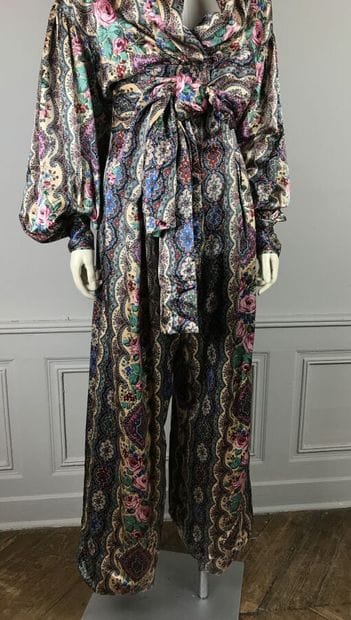 CHRISTIAN LACROIX 

Luxe Paris bolduc portant...