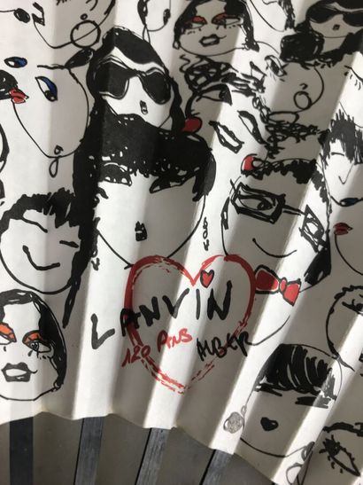 LANVIN par ALBER ELBAZ

Petit éventail en...