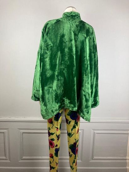 WILLY VAN ROOY

Ensemble comprenant une veste...