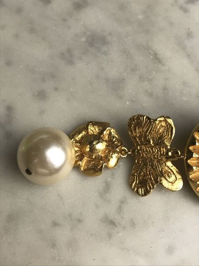 CHRISTIAN LACROIX

Paire de clips d'oreilles...