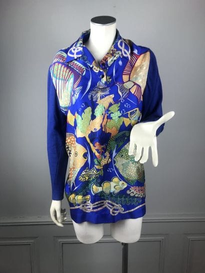 HERMES Paris

Polo à col et devant en twill...
