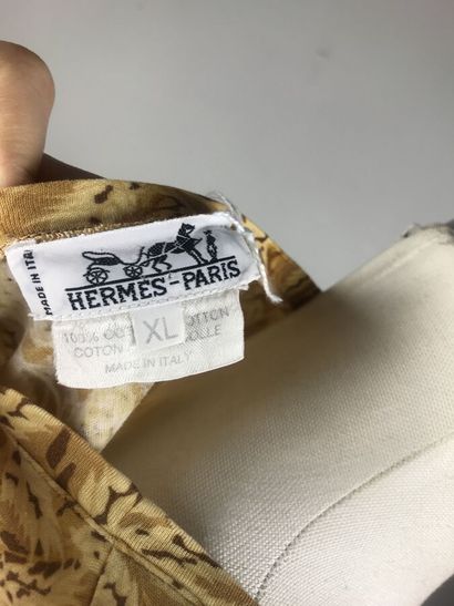 HERMES Paris

Tee-shirt en coton imprimé...
