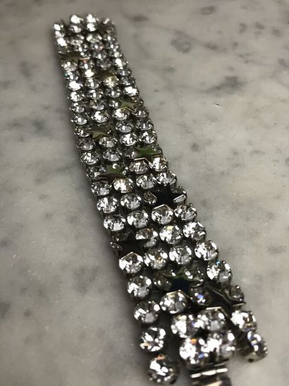 YVES SAINT-LAURENT, unsigned, circa 1980

Lot...