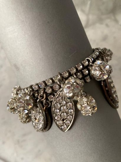 CHANEL, circa 1982 par Guibourgé

Non signé

Bracelet...