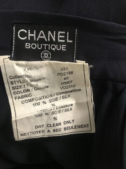 CHANEL Boutique automne 1993

Jupe longue...