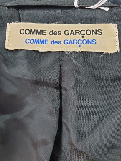 COMME DES GARCONS COMME DES GARCONS

Lot...
