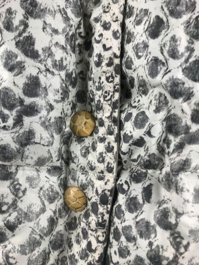 CHRISTIAN DIOR 

Boutique numéro 76498

Veste...